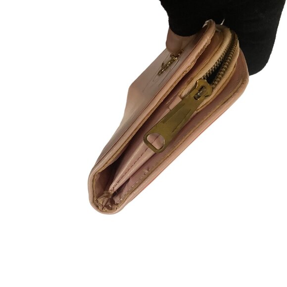 Vtg Pink Faux Leather Slim Clutch Wallet Rose Floral Cameo Zip Cottagecore - Picture 9 of 12